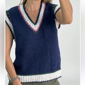 SHE + SKY Chunky Knit Navy V-Neck‎ Vest, size M